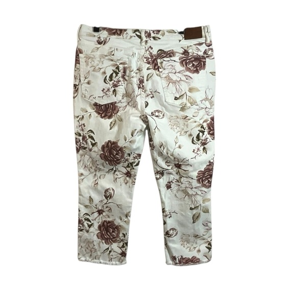 Johnny Was The Cropped Boyfriend Jeans in Rose Nwt - Picture 12 of 16